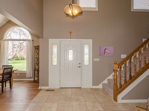 Open 2 story entry
