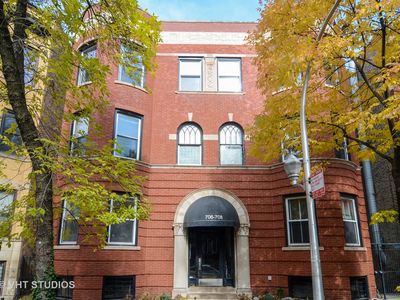 706 W Cornelia Ave #1E, Chicago, IL, 60657