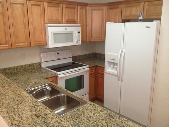 3rd image of 518 NW 39th Rd Unit 603