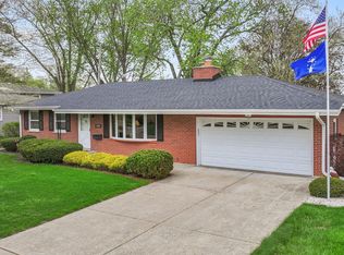 1312 Royal Dr, Montgomery, IL 60538