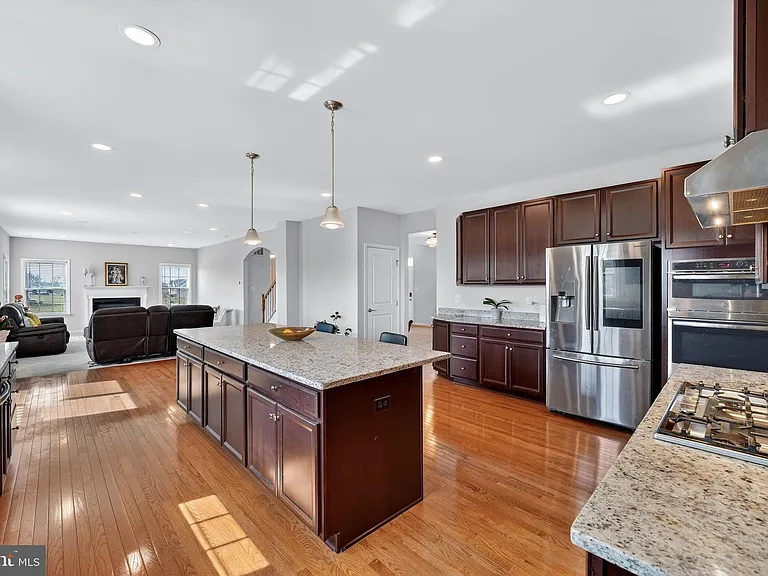 40 Gina Dr — Photo 14