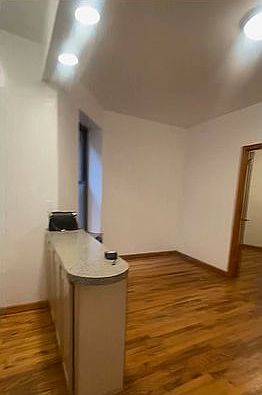 2nd image of 231 E 50th St #54