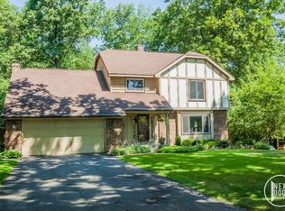 1935 Timberview St NE, Grand Rapids, MI 49525