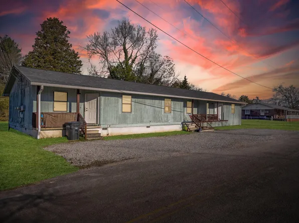 401 Red Maple St, Graysville, TN 37338