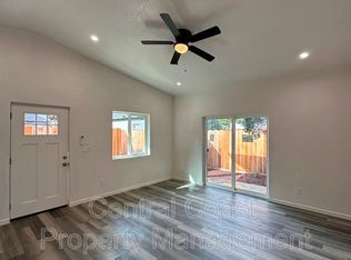 23 Oak St #A, Salinas, CA 93901