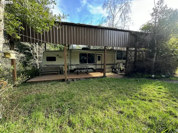 89984 W South Bay Ln, Coos Bay, OR 97420