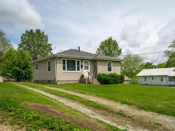 844 N 6th St, Ste Genevieve, MO 63670