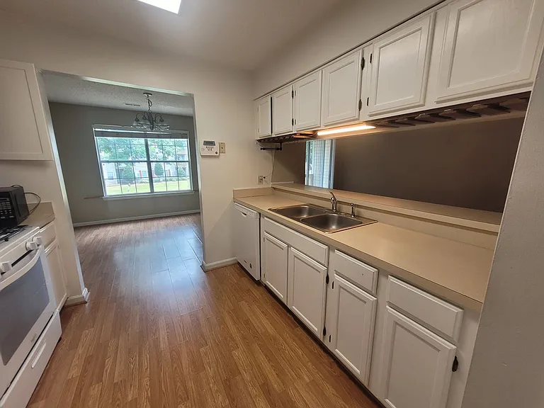 12732 Daybreak Cir — Photo 5