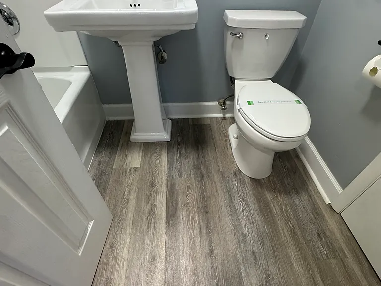 929 Saint Clair St — Photo 11