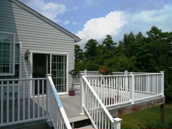 4th image of 39 Augusta Ln