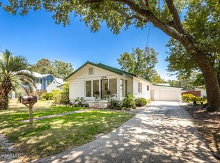 204 Hillandale Ave, Ocean Springs, MS 39564