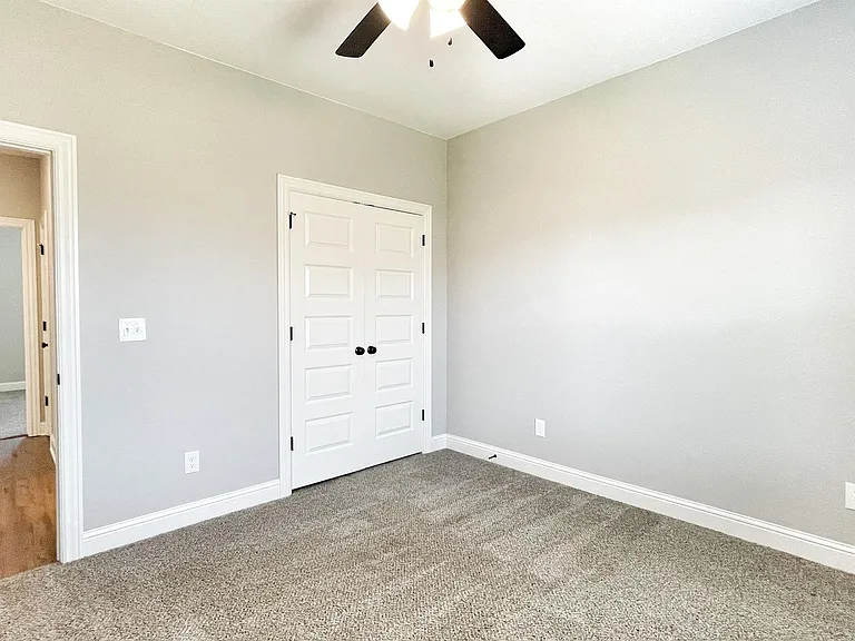 530 Captain Hopkins St — Photo 35