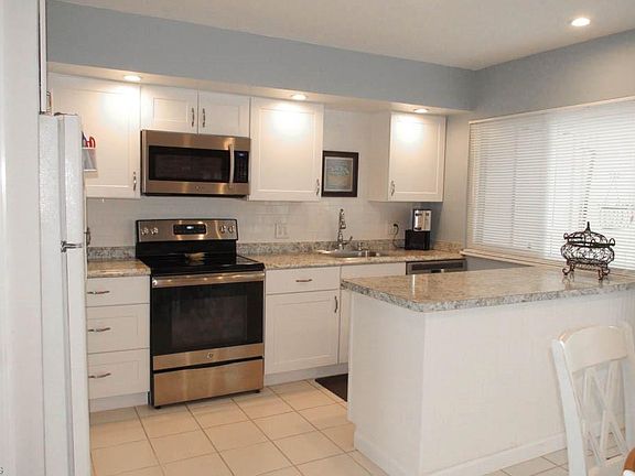 4th image of 5612 Chelmsford Dr