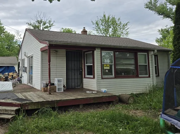 3611 Algonquin Blvd, Rockford, IL 61102