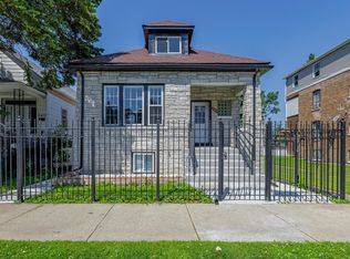 8430 S Manistee Ave, Chicago, IL 60617