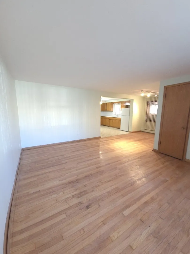 2 bed, 900 sqft, $1,950 — Photo 4
