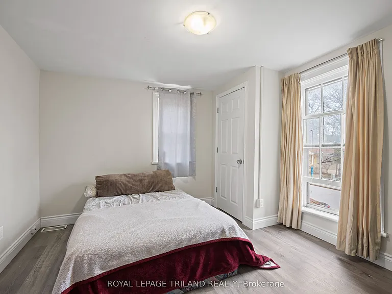 434 Dufferin Ave #3 — Photo 3