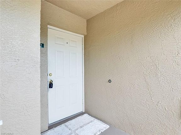 3rd image of 6900 Huntington Lakes CIR #202