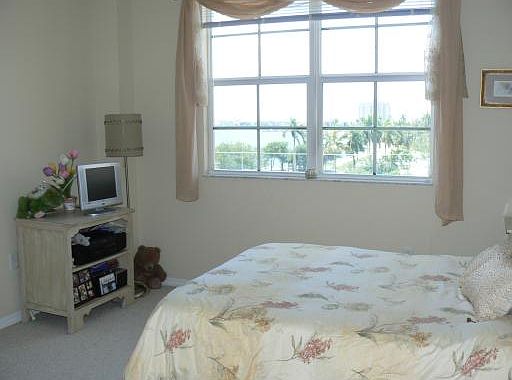 5th image of 1801 N Flagler Dr APT 510