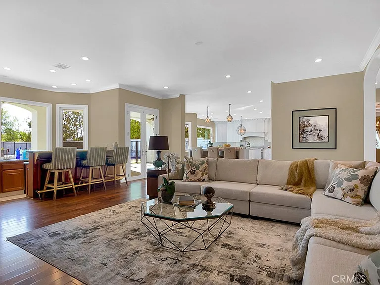 25504 Colette Way — Photo 12