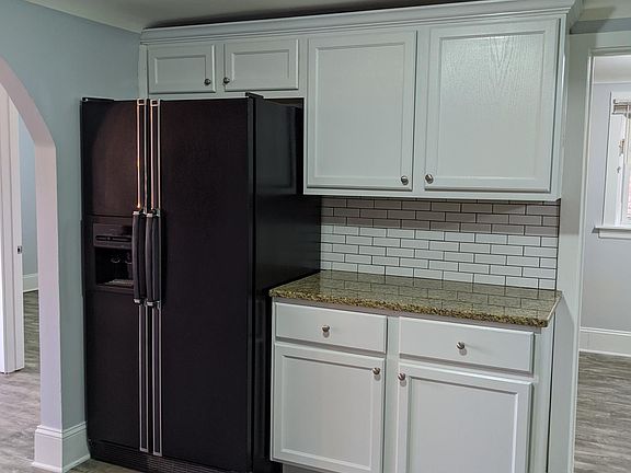 4th image of 5235 S Parkside Ave #1