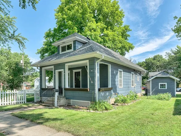 313 3rd St W, Jordan, MN 55352