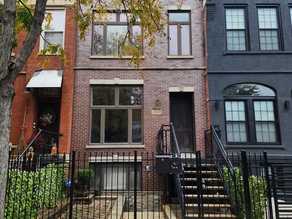 2742 W Warren Blvd #1, Chicago, IL 60612