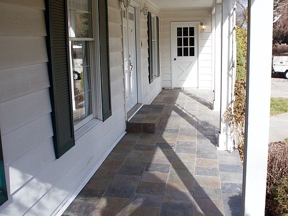 4th image of 2414 S Timberlane Dr