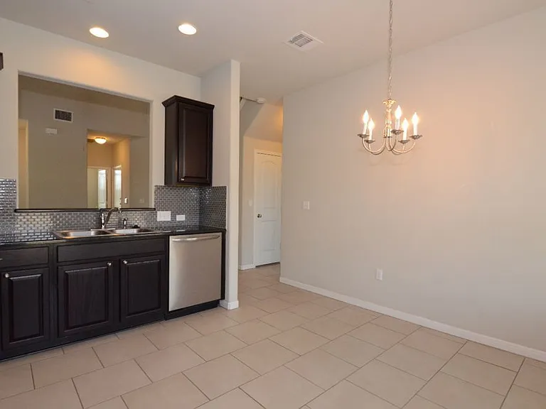 360 Purple Martin Ave — Photo 10