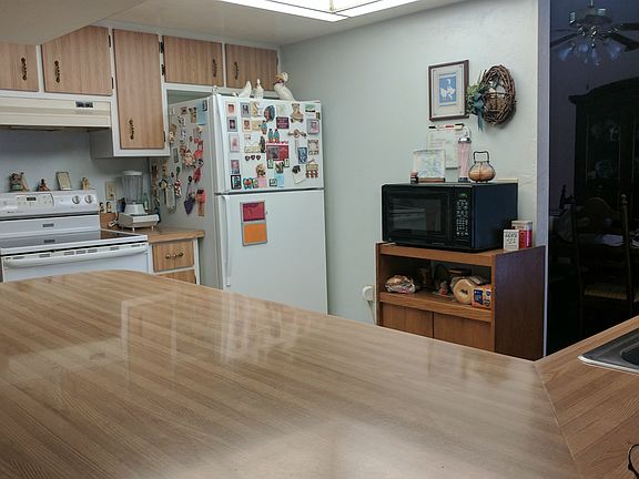 5th image of 17141 Johnston Dr