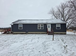 3270 Galbraith Line Rd, Brown City, MI 48416