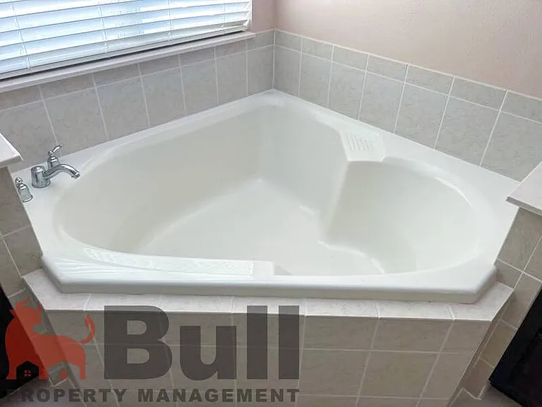 14912 Faberge Dr — Photo 17