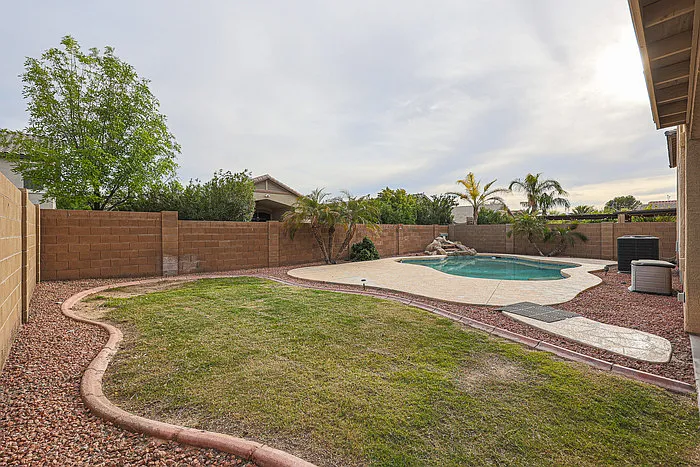16205 W Gibson Ln — Photo 46