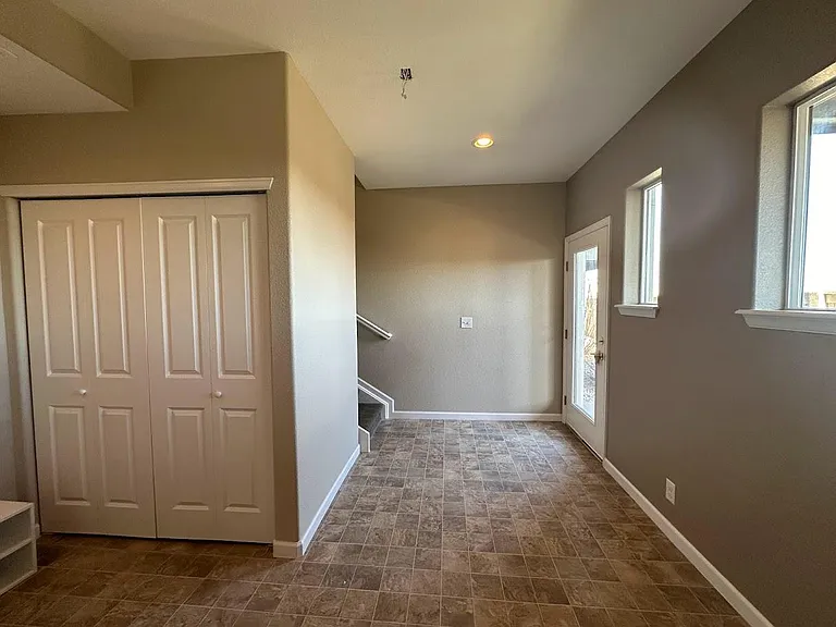 Foyer & Mudroom