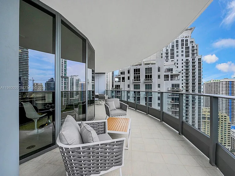 1000 Brickell Plz #3402 — Photo 39