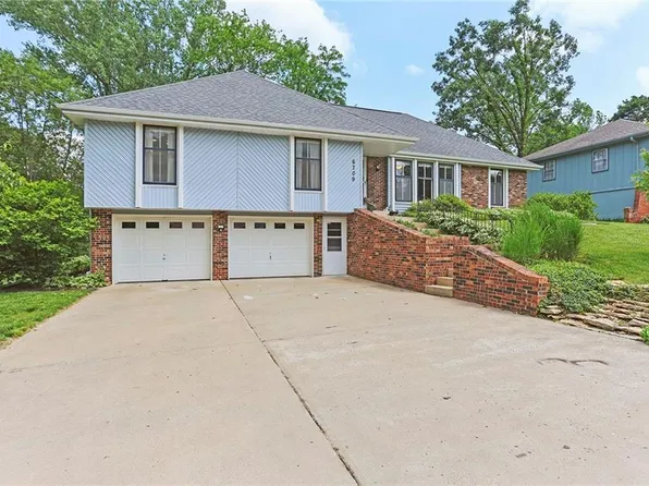 6709 N Garfield Ave, Gladstone, MO 64118