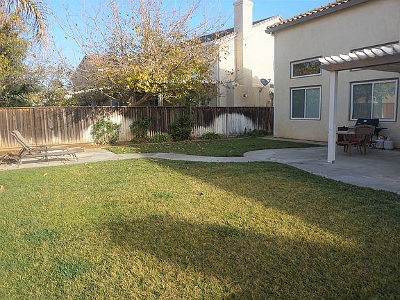 4th image of 2280 Cambridge Dr