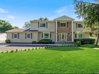 2 Vanderbilt Parkway, Dix Hills, NY, 11746