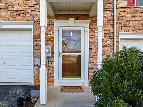 4th image of 332 Bruaw Dr