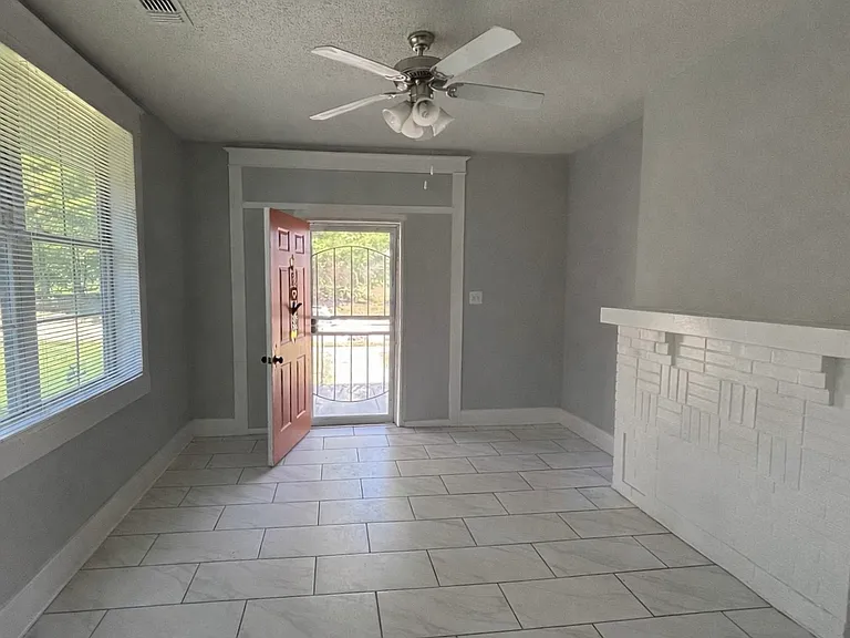 Beechwood Ave — Photo 1