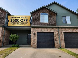 790 W Breeze Cv, Fayetteville, AR 72703