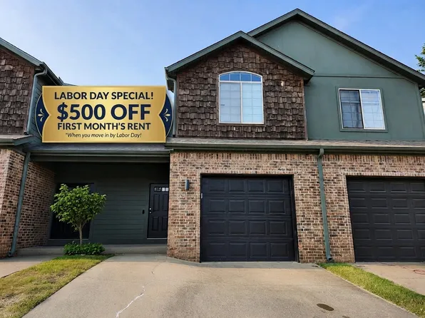 790 W Breeze Cv, Fayetteville, AR 72703