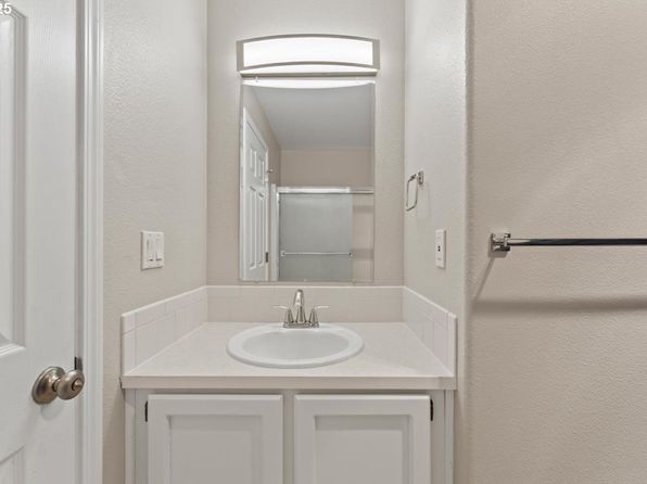 portland-oregon-53938011 picture