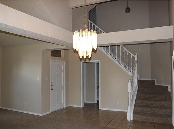 3rd image of 1408 Kaylor Dr