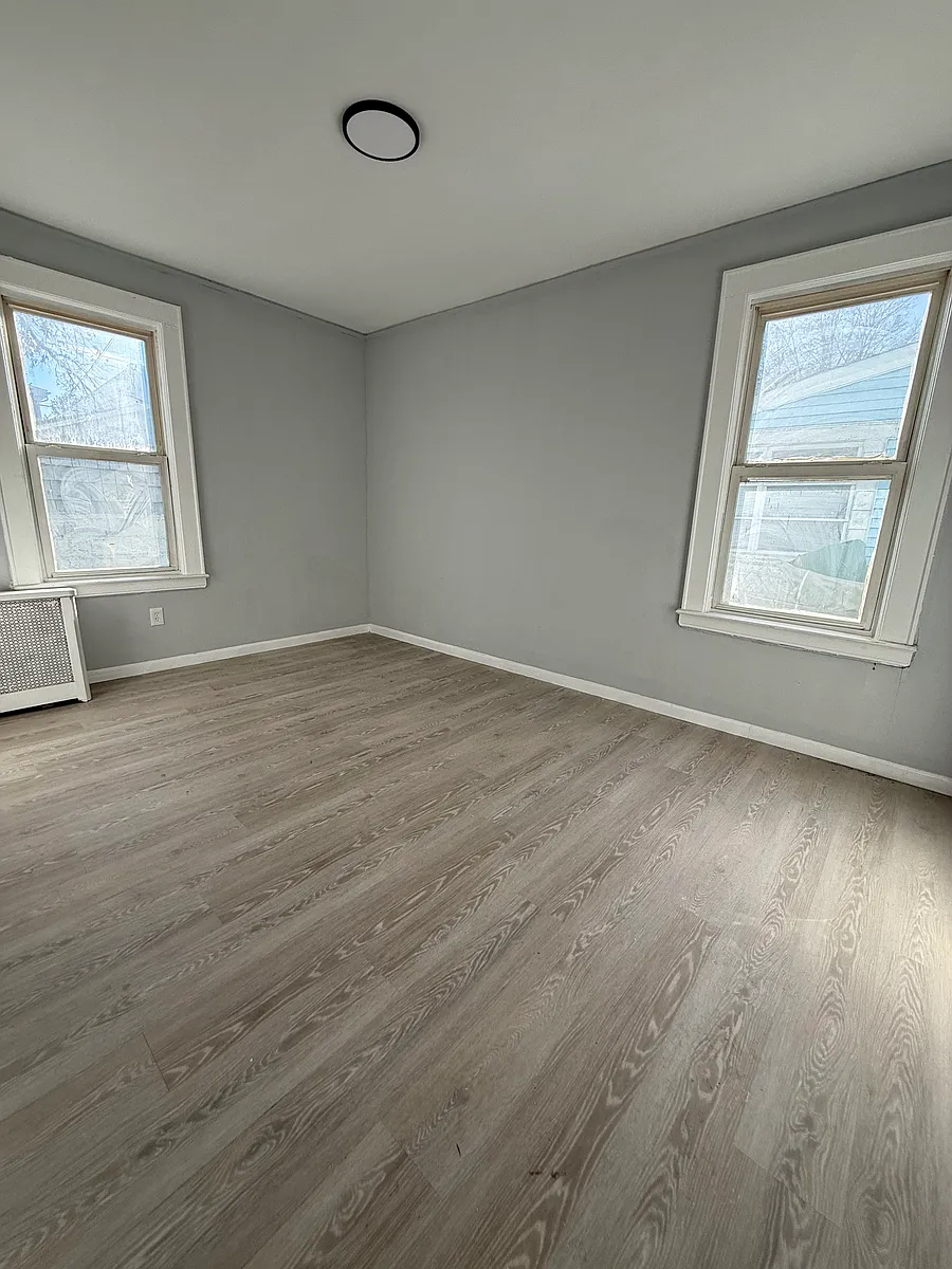 Building Photo - 100 Smith St #1L