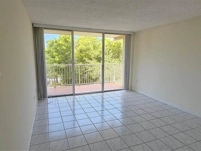 13100 SW 92nd Ave #Penthouse A-13 — Photo 13