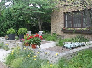 110 Euclid Ave, Glencoe, IL 60022