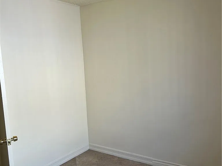 669 W Ofarrell St — Photo 18