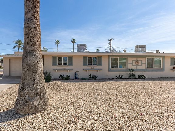 3rd image of 10801 W WINDSOR Drive