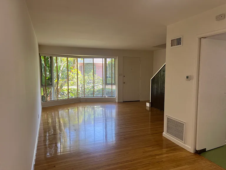 1317 Lucile Ave #7 — Photo 5
